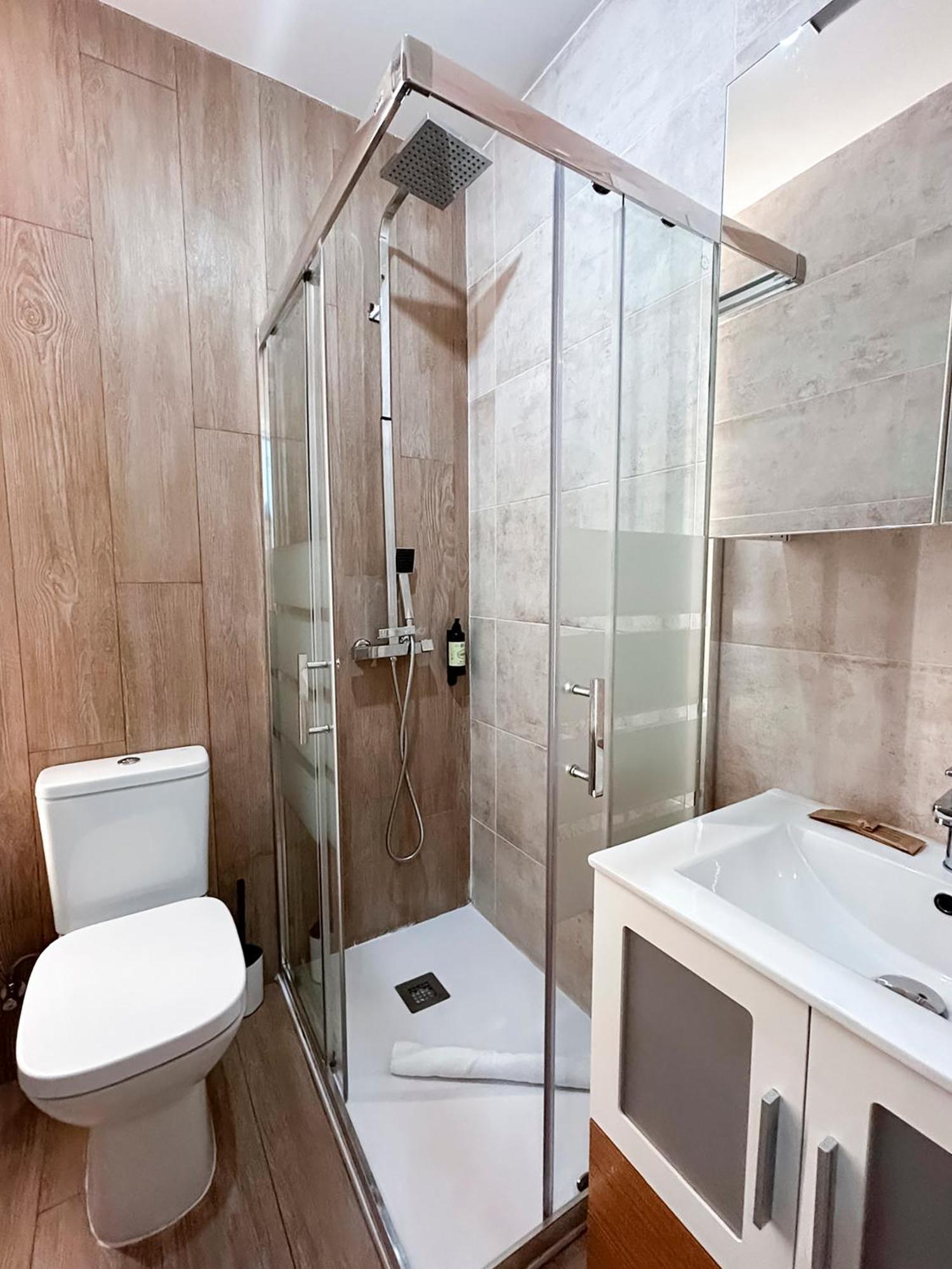 Appartamento Charming Vibrant Madrid Esterno foto